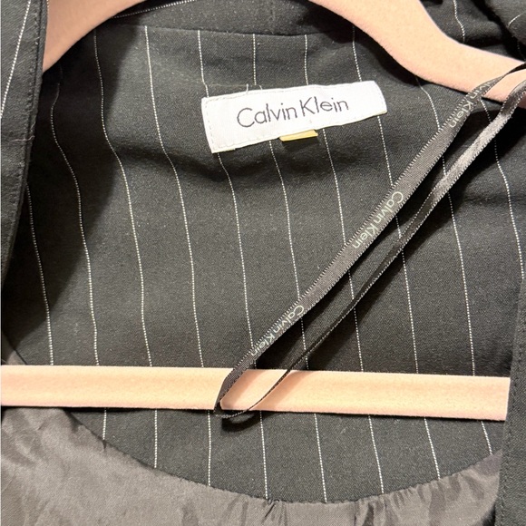 Calvin Klein Black Pinstripe Blazer Size Large - Picture 3 of 5